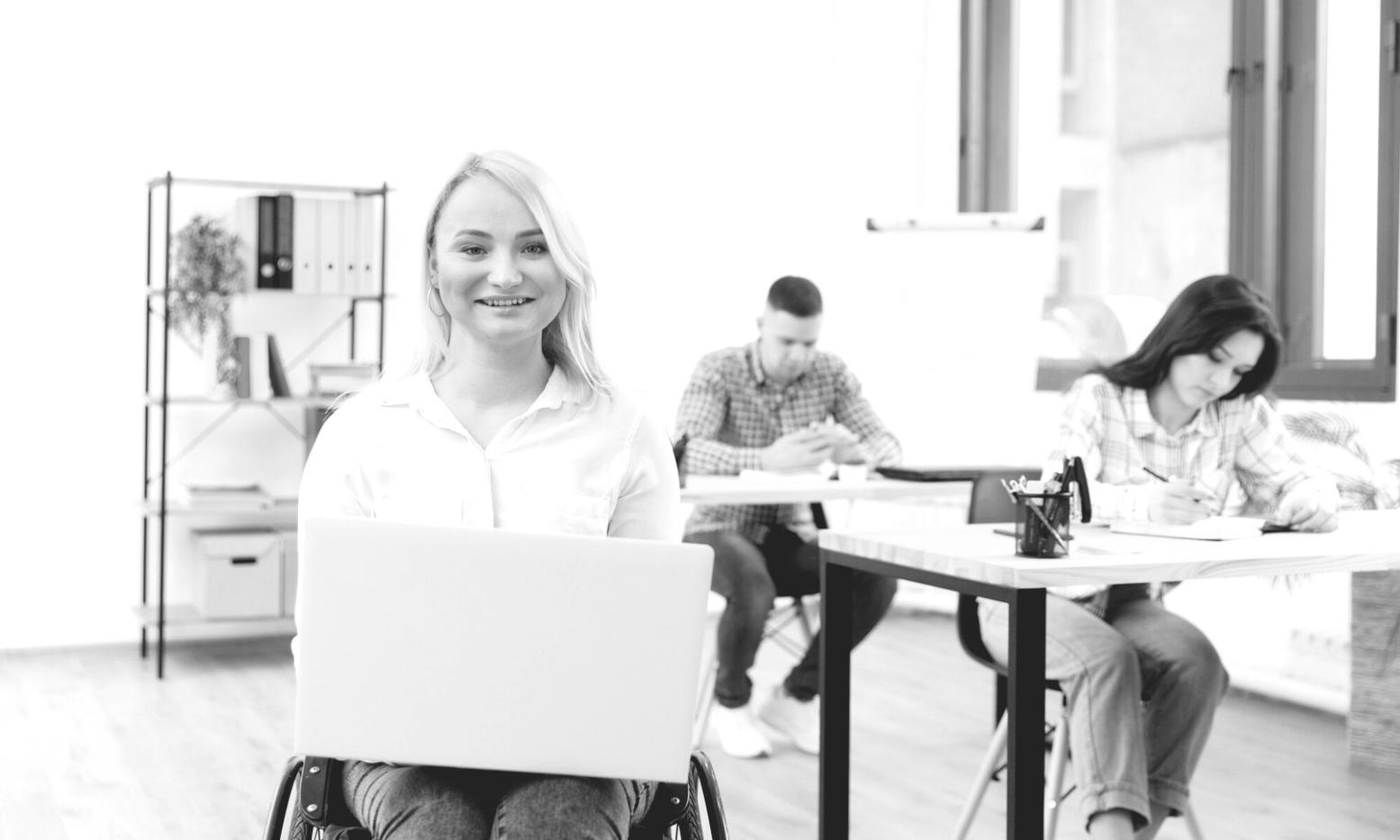 Professionista durante sessione di coaching aziendale